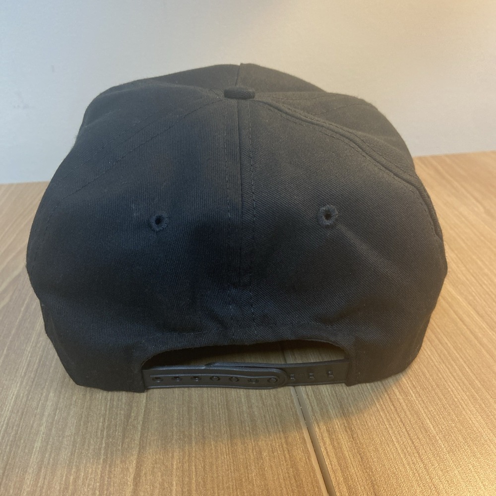Official Cali-Fame Trump MAKE AMERICA GREAT AGAIN 2016 Black White Baseball Cap - Picture 3 of 7